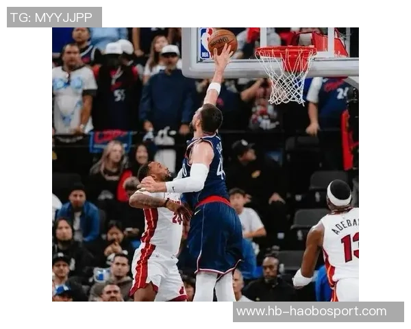 热火逆袭旧主鲍威尔亲手击败昔日球队荣登海报封面